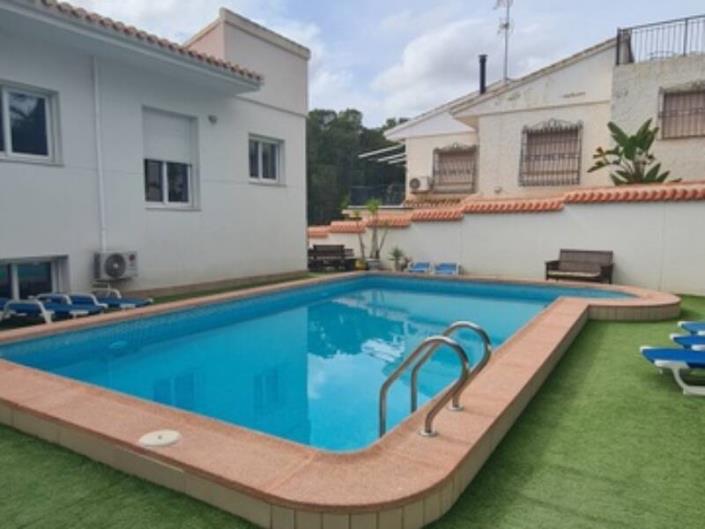 Image No.6-10 Bed Villa / Detached for sale