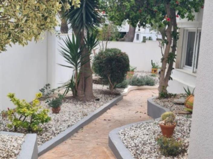 Image No.50-10 Bed Villa / Detached for sale