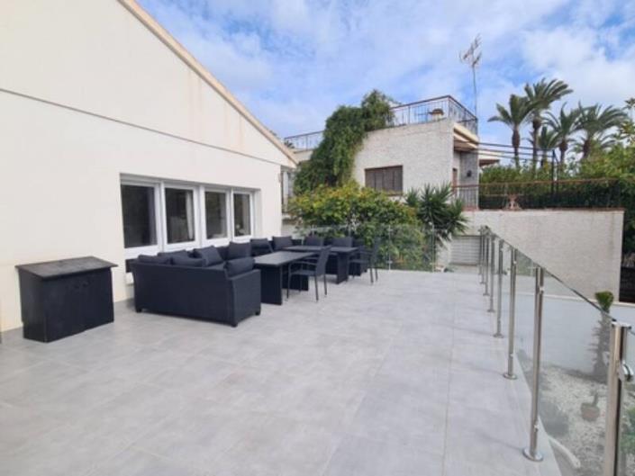 Image No.48-10 Bed Villa / Detached for sale