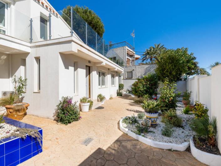 Image No.2-10 Bed Villa / Detached for sale