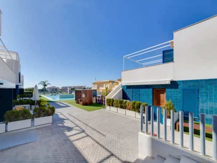 Image No.40-2 Bed Apartment for sale