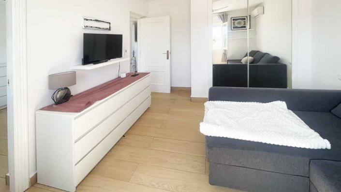 Image No.18-5 Bed Villa / Detached for sale