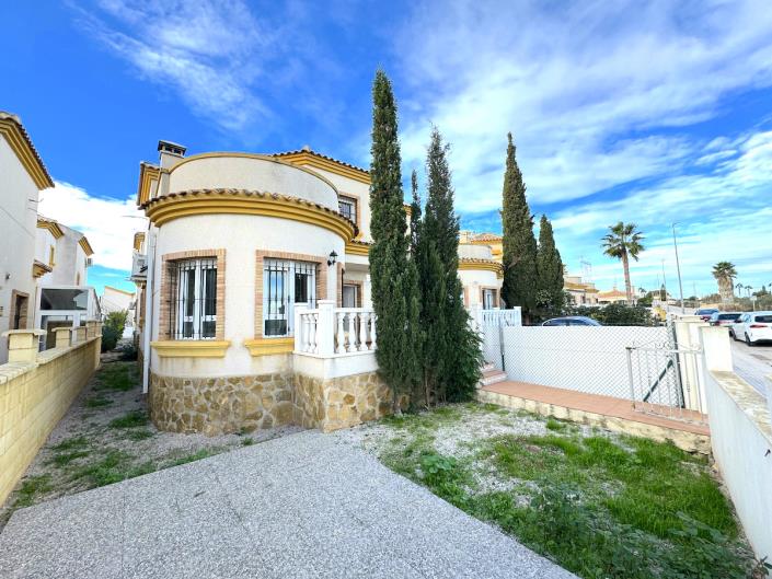 Image No.2-Jumelé de 3 chambres à vendre à Los Montesinos