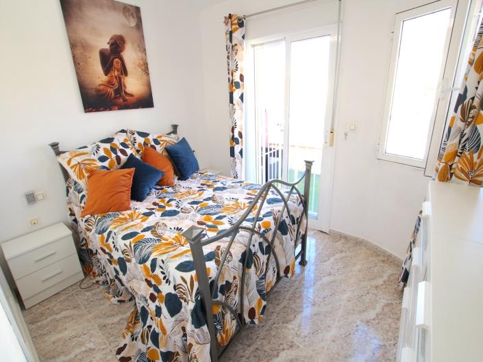 Image No.15-3 Bed Townhouse for sale