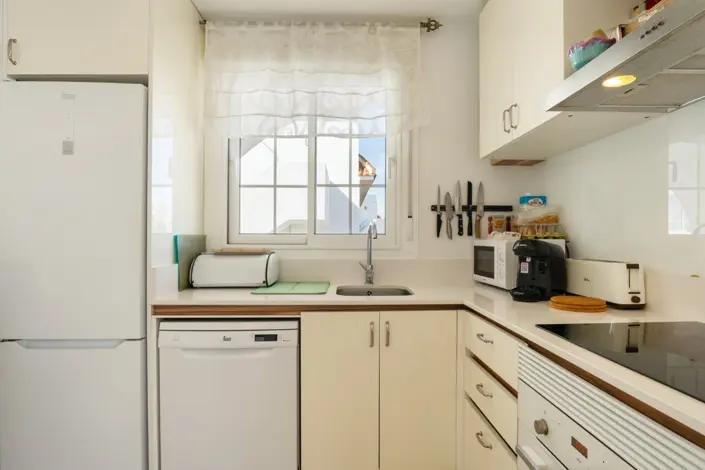 Image No.20-2 Bed Apartment for sale