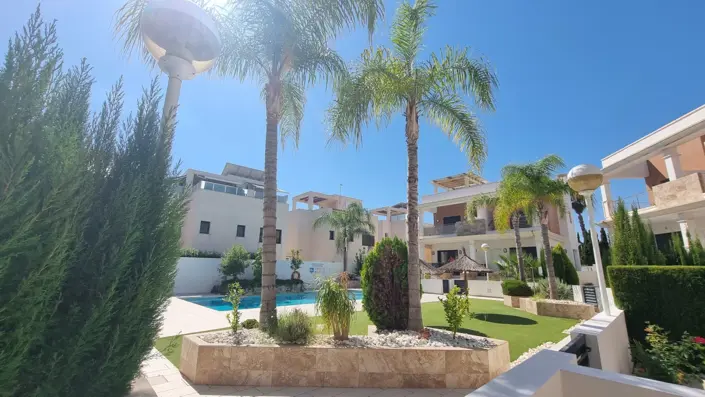 Image No.4-3 Bed Townhouse for sale