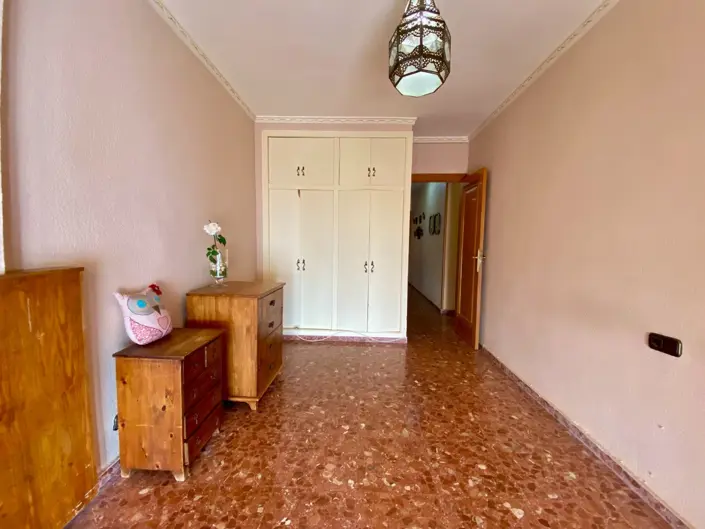 Image No.23-3 Bed Apartment for sale