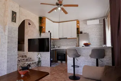 original_o-1j4sg9usp1cnmcand9els4pcf6q69009a6857460-jpg