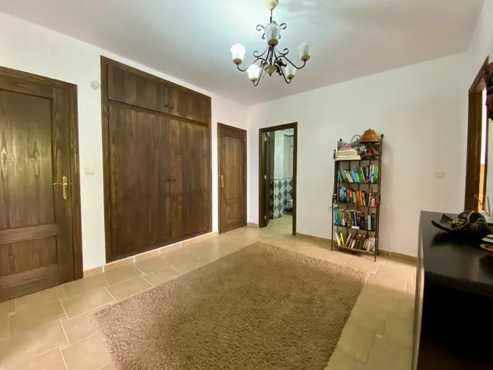 Image No.27-3 Bed Villa / Detached for sale