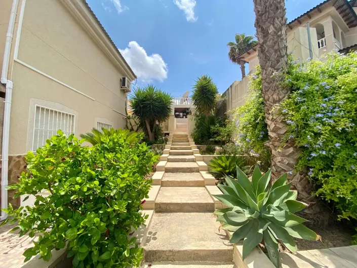 Image No.36-3 Bed Villa / Detached for sale