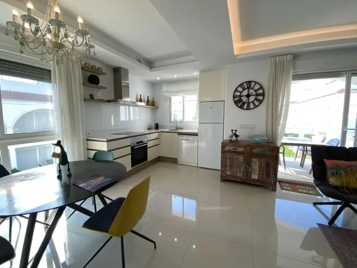 Image No.11-2 Bed Apartment for sale