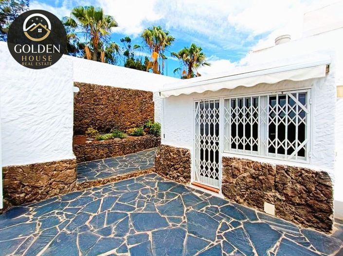 Image No.22-5 Bed Property for sale