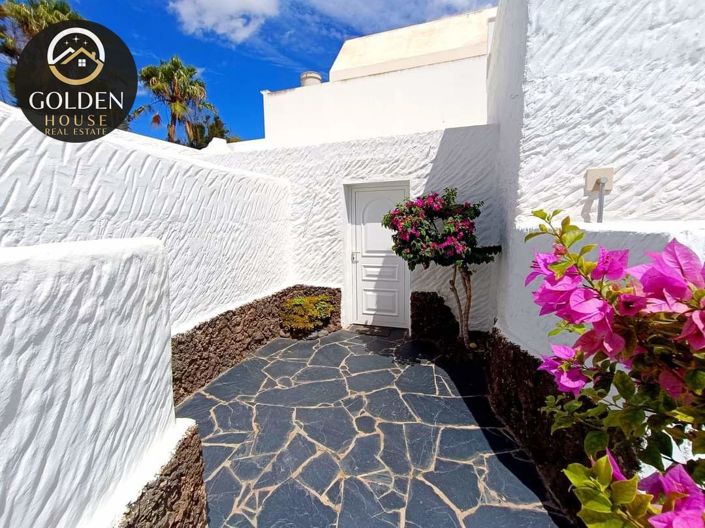 Image No.23-5 Bed Property for sale