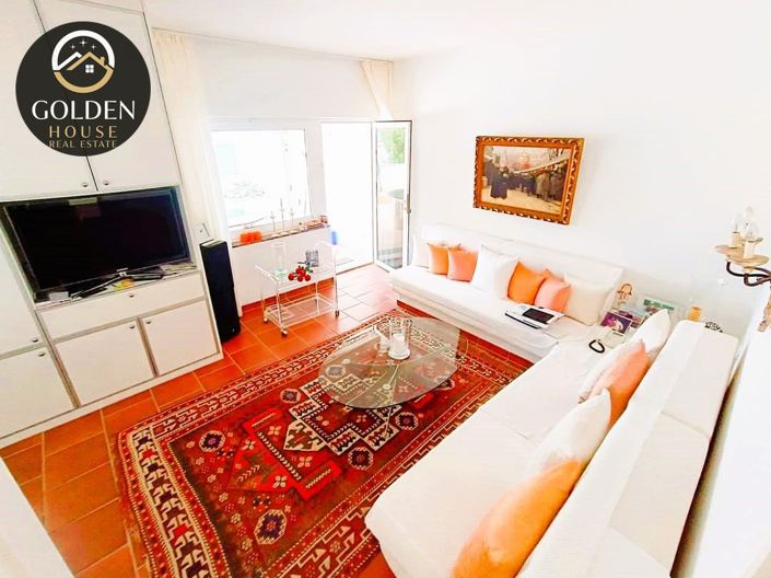 Image No.6-5 Bed Property for sale