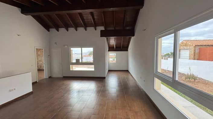 Image No.6-Propriété de 3 chambres à vendre à Antigua