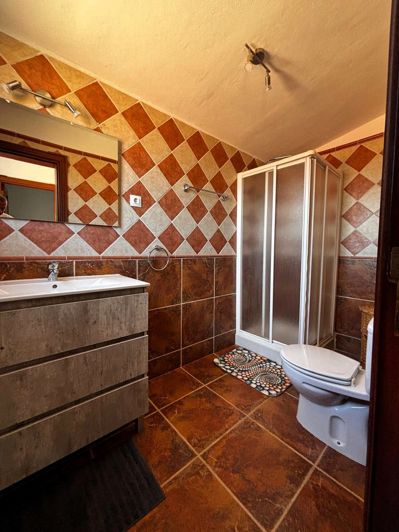 Image No.20-3 Bed Property for sale