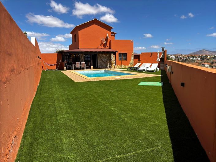 Image No.24-3 Bed Property for sale