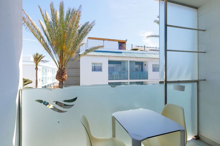 Image No.20-2 Bed Apartment for sale