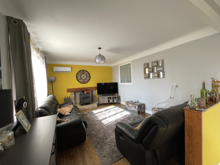 Image No.7-Maison de 2 chambres à vendre à Genouillé