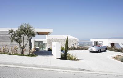 Villa-Petra-entrance-view