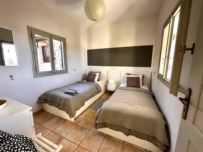 Image No.14-2 Bed House for sale