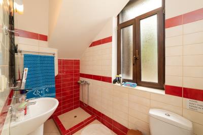 2f96d45cfb774d18a957c10669a4ed6a