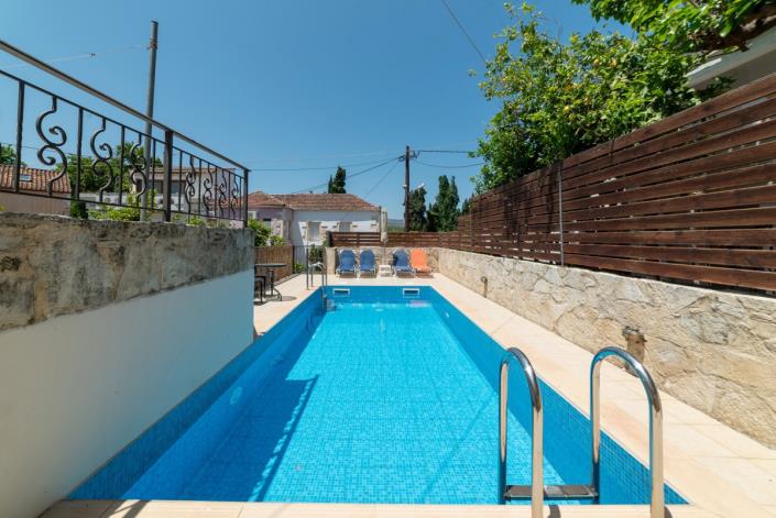 Image No.23-Villa de 2 chambres à vendre à Armeni