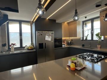 5e4b692d4cdc4e04acb8459e45004e57