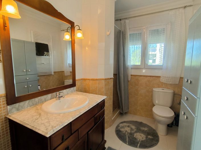 Image No.17-2 Bed Bungalow for sale