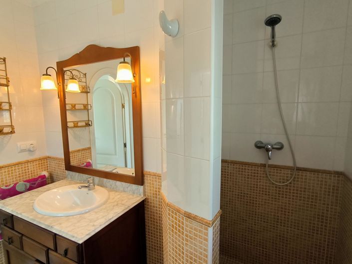 Image No.18-2 Bed Bungalow for sale