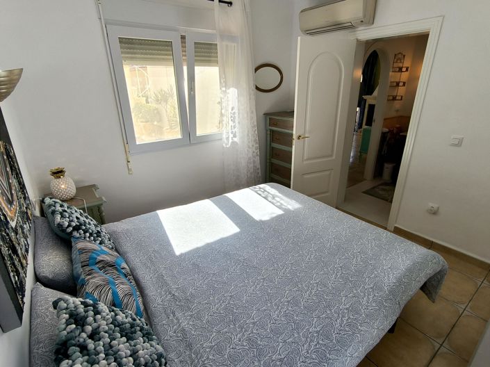 Image No.21-2 Bed Bungalow for sale