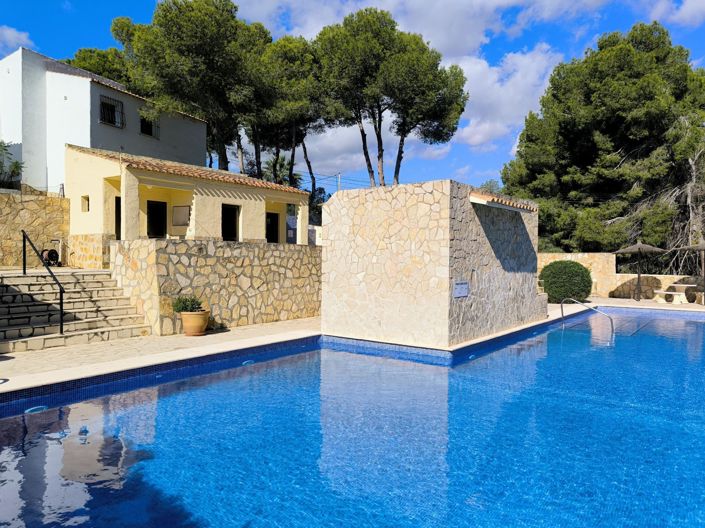 Image No.32-2 Bed Bungalow for sale