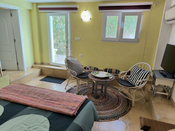 Image No.37-2 Bed Bungalow for sale