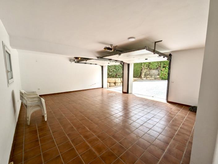 Image No.44-4 Bed Villa / Detached for sale