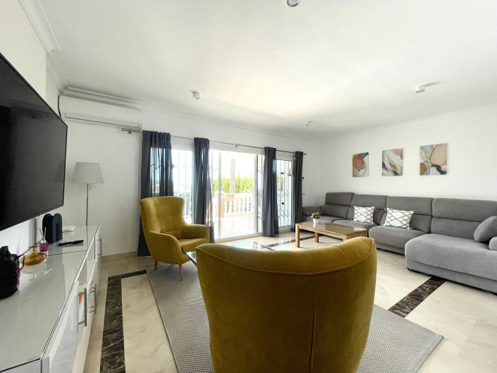 Image No.18-4 Bed Villa / Detached for sale