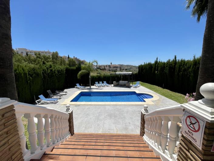 Image No.24-4 Bed Villa / Detached for sale