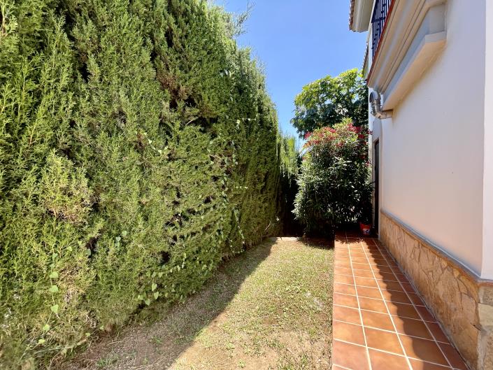 Image No.45-4 Bed Villa / Detached for sale