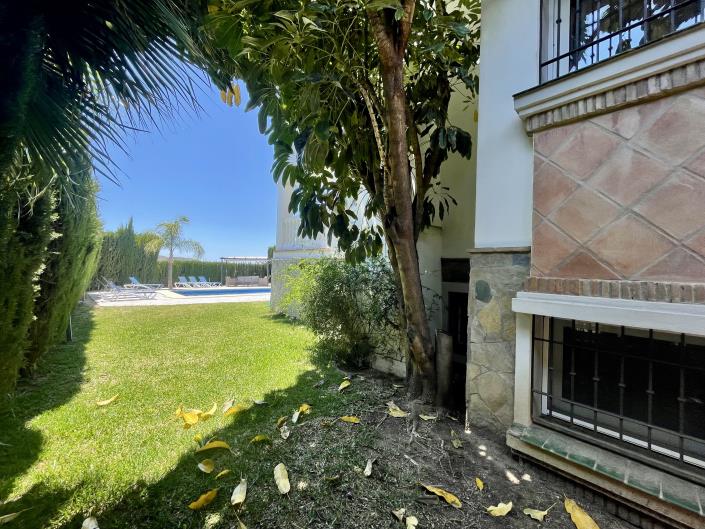 Image No.46-4 Bed Villa / Detached for sale