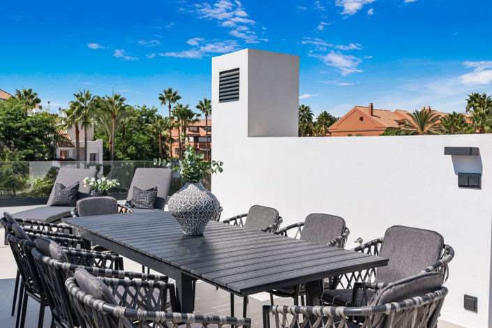 Image No.27-5 Bed Villa for sale