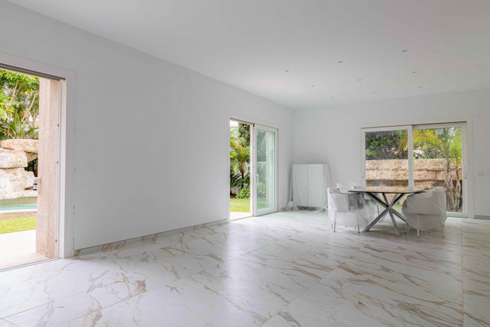 Image No.12-5 Bed Villa for sale