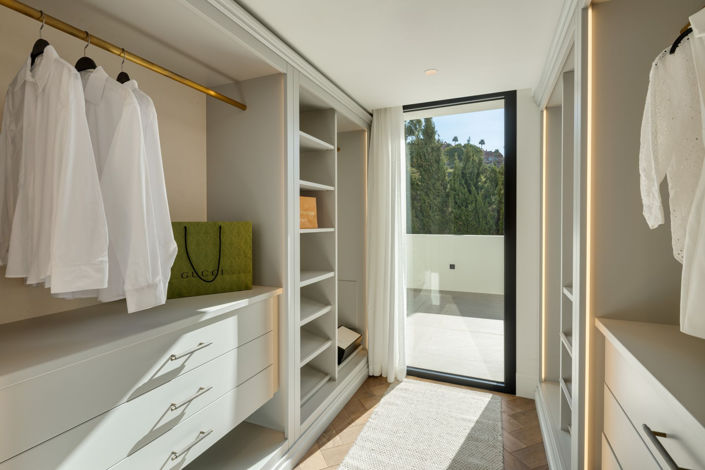 Image No.25-6 Bed Villa for sale