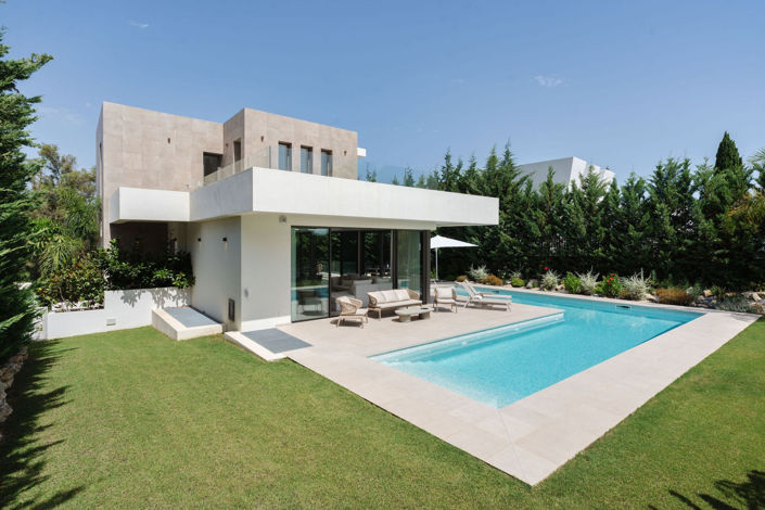 Image No.2-4 Bed Villa for sale