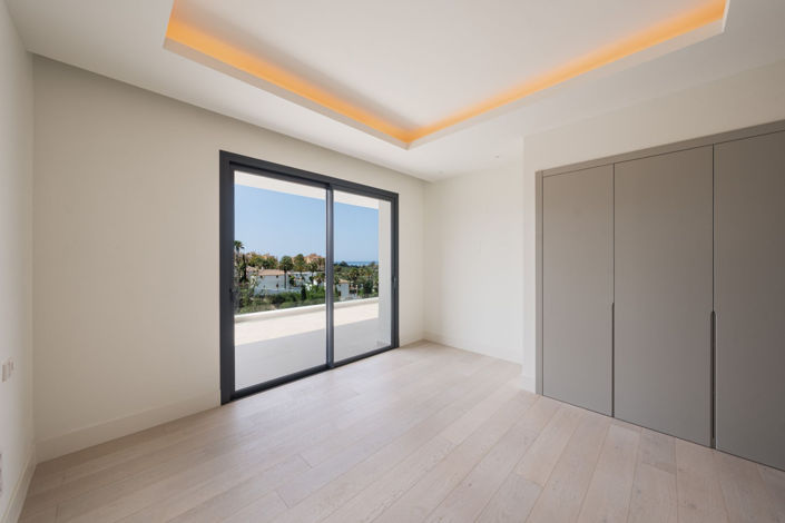 Image No.17-4 Bed Villa for sale