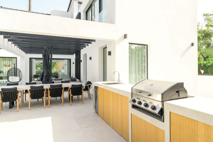 Image No.10-4 Bed Villa for sale