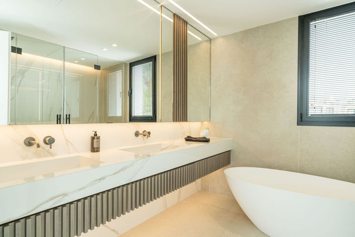 Image No.29-4 Bed Villa for sale