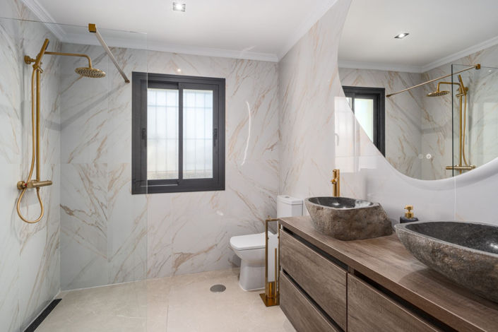 Image No.19-6 Bed Villa for sale