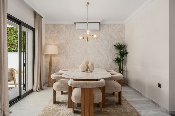 Image No.4-6 Bed Villa for sale