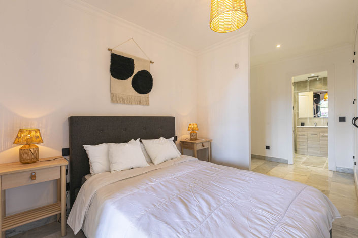 Image No.35-2 Bed Apartment for sale