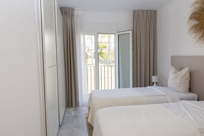 Image No.17-3 Bed Townhouse for sale