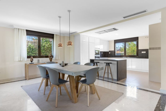 Image No.3-4 Bed Villa for sale